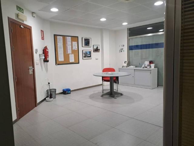 Local Comercial en venta en Derio, Guipúzcoa