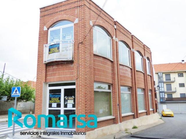 Local Comercial en venta en El Barraco