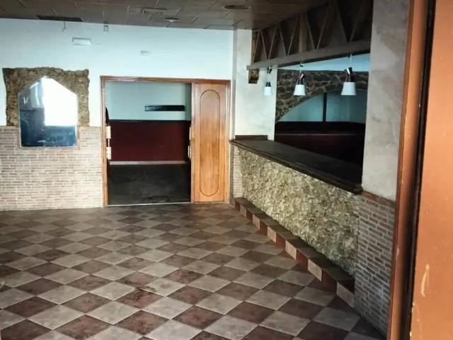 Local Comercial en venta en El Bonillo, Castilla-La Mancha