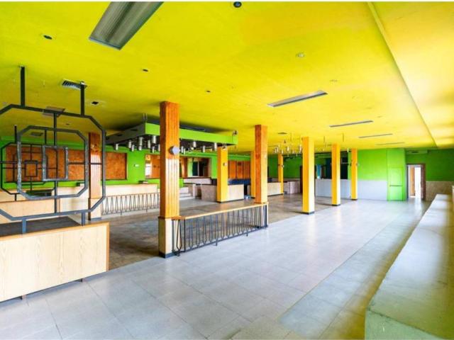 Local Comercial en venta en El Espinar, Castilla y León
