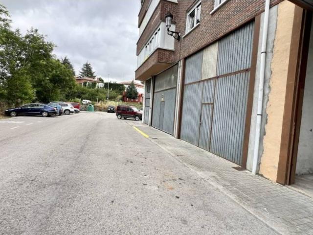 Local Comercial en venta en Espinosa De Los Monteros, Castilla y León