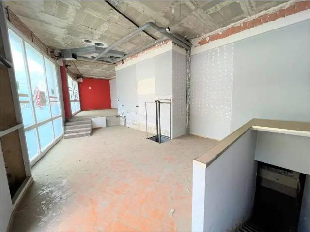 Local Comercial en venta en Figueres, Girona