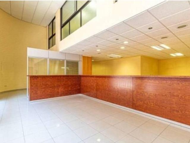 Local Comercial en venta en Figueres, Girona