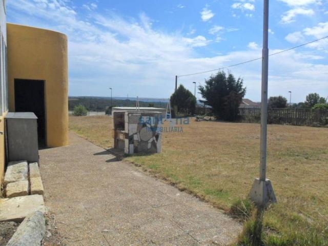 Local Comercial en venta en Garrafe De Torío, Castilla y León