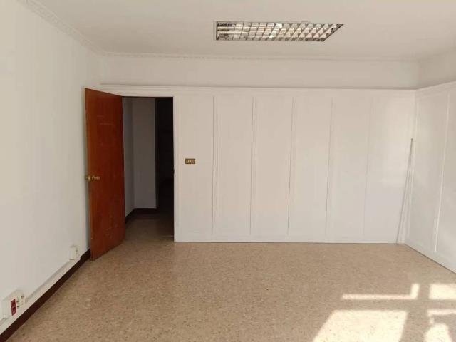 Local Comercial en venta en Areeta, Getxo
