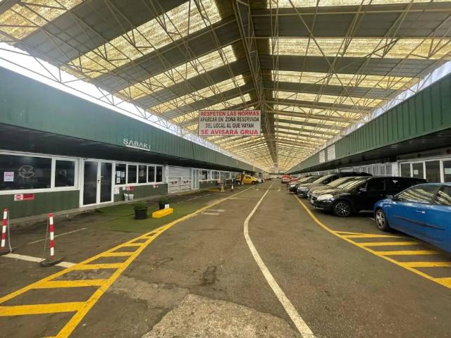 Local Comercial en venta en Los Manantiales, Guadalajara