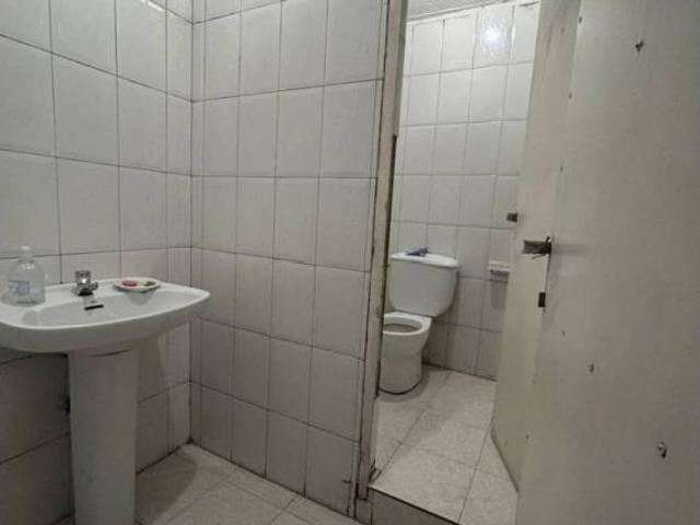 Local Comercial en venta en Los Manantiales, Guadalajara