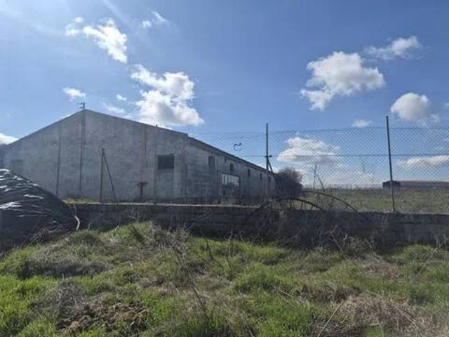Local Comercial en venta en Hontalbilla, Castilla y León