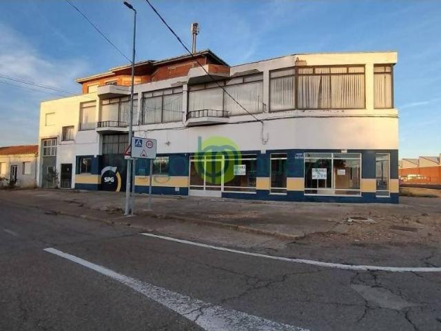 Local Comercial en venta en Hospital De Órbigo, Castilla y León