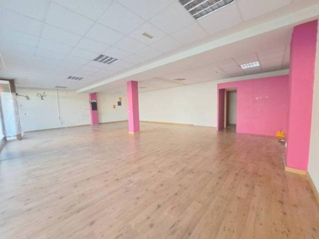 Local Comercial en venta en Íscar, Castilla y León