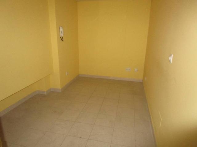 Local Comercial en venta en Íscar, Castilla y León
