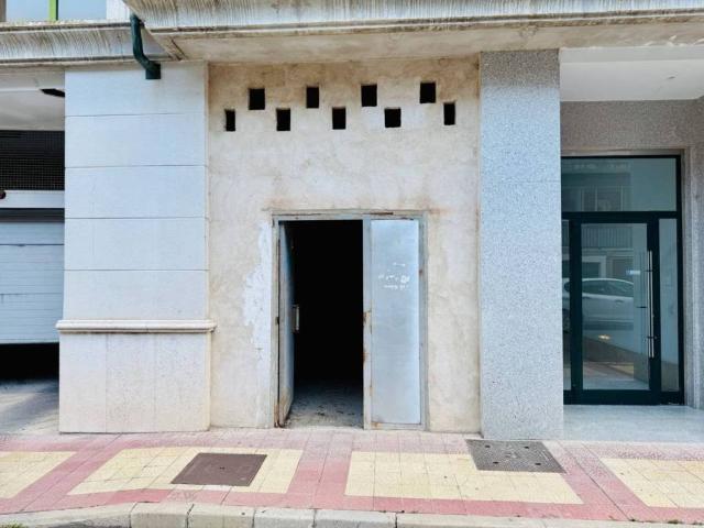 Local Comercial en venta en Íscar, Castilla y León