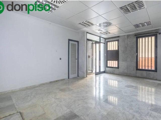 Local Comercial en venta en Comarca de Los Montes, Andalucía