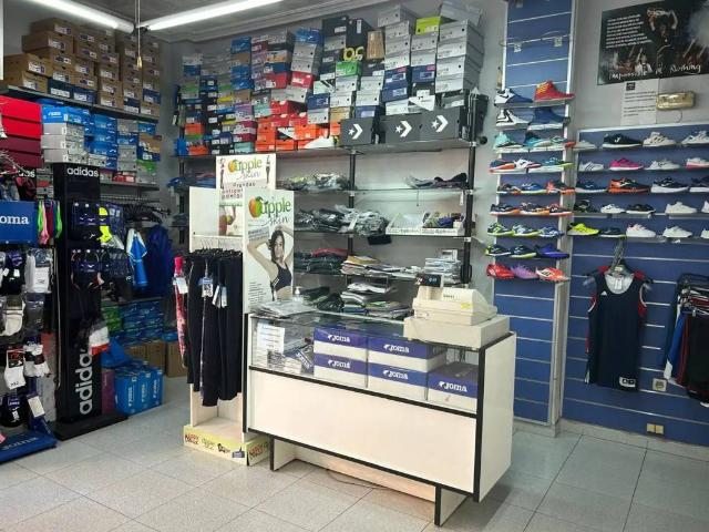 Local Comercial en venta en Peñamefecit, Jaén