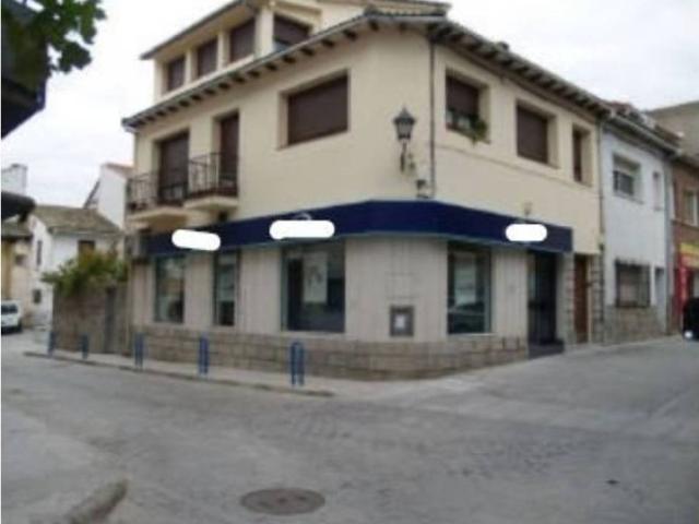 Local Comercial en venta en La Adrada