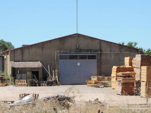Local Comercial en venta en La Fuente De San Esteban, Castilla y León