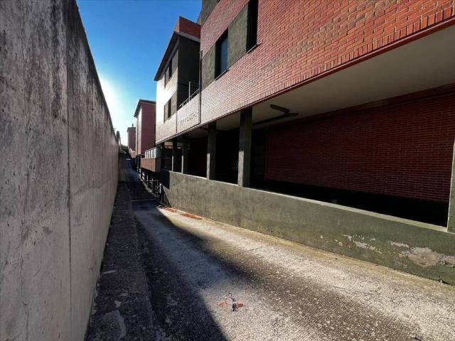 Local Comercial en venta en La Lastrilla, Castilla y León
