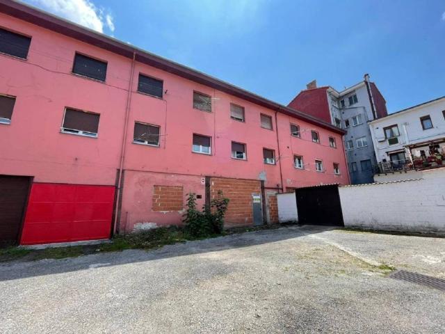 Local Comercial en venta en Llangréu / Langreo