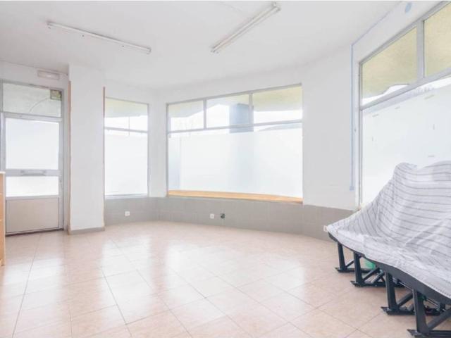 Local Comercial en venta en Lena, Asturias