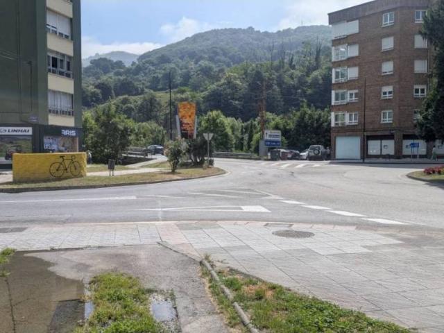 Local Comercial en venta en Lena, Asturias