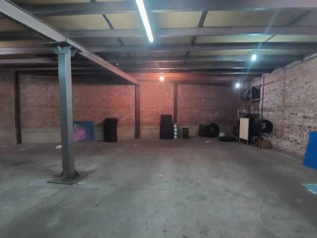 Local Comercial en venta en Armunia, León