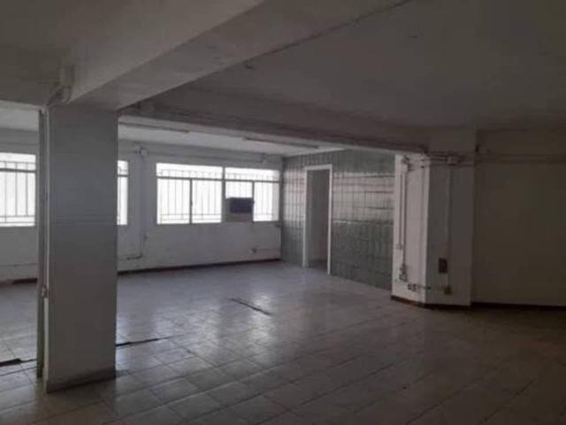 Local Comercial en venta en l'Hospitalet de Llobregat, Barcelona