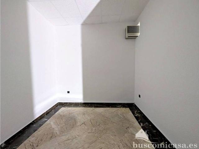 Local Comercial en venta en Linares, Andalucía