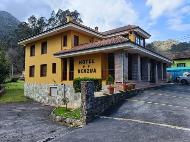 Local Comercial en venta en Llanes, Asturias