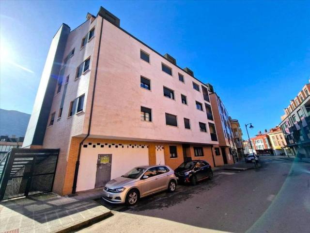 Local Comercial en venta en Llanes, Asturias