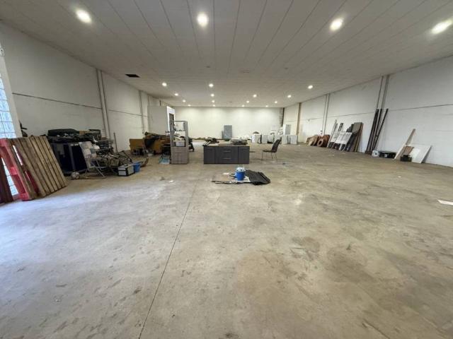Local Comercial en venta en Lobón, Extremadura