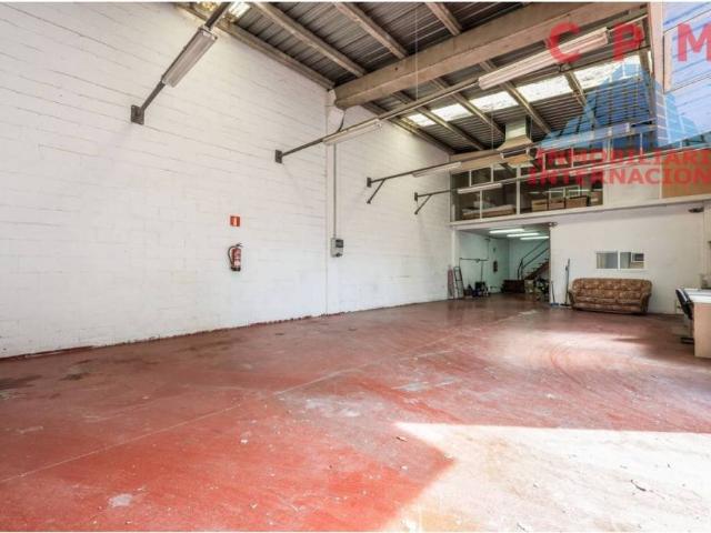 Local Comercial en venta en Loeches, Madrid