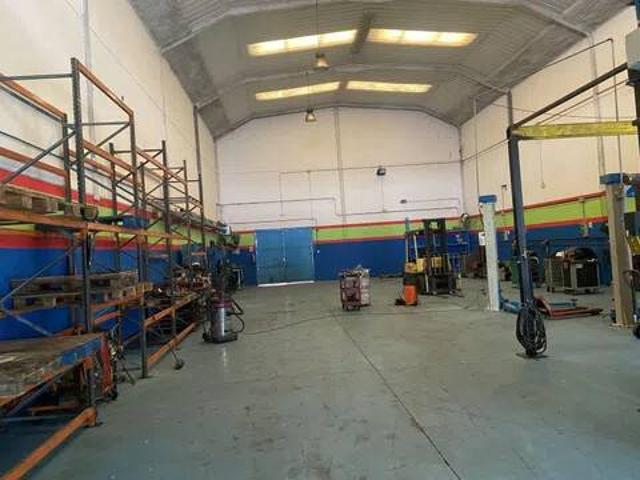 Local Comercial en venta en Loeches, Madrid