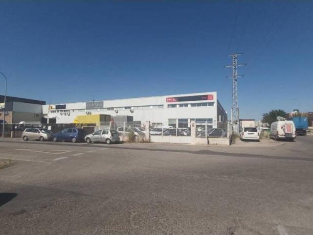 Local Comercial en venta en Loeches, Madrid