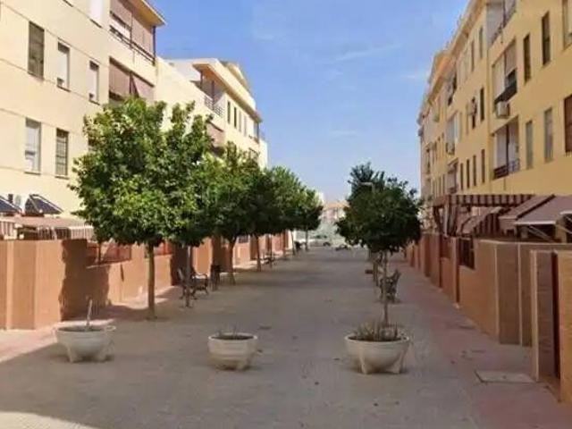 Local Comercial en venta en Lora Del Río, Andalucía