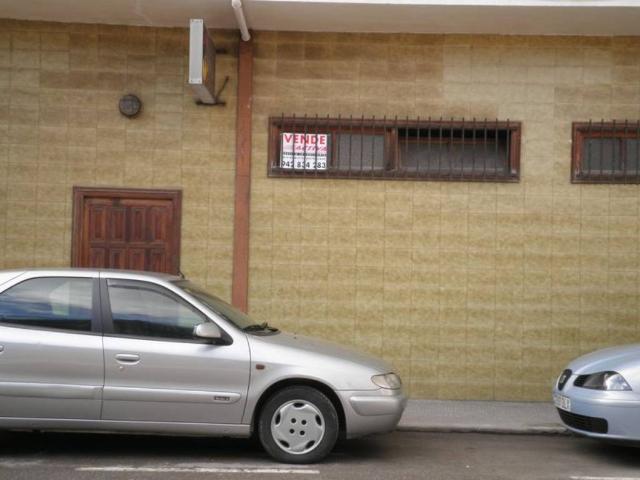 Local Comercial en venta en La Aldea, Los Corrales de Buelna