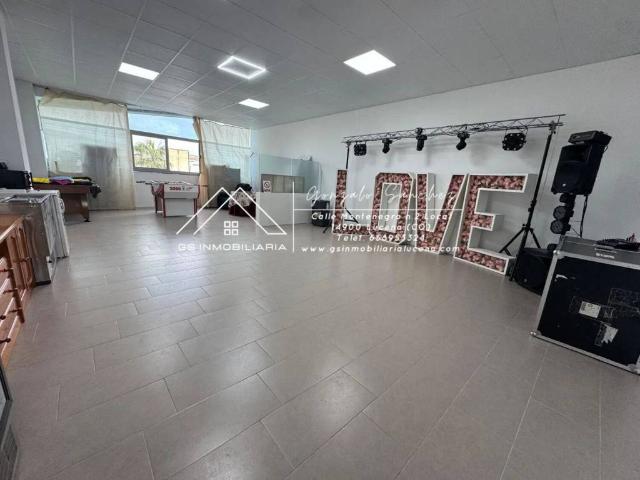 Local Comercial en venta en Lucena, Andalucía
