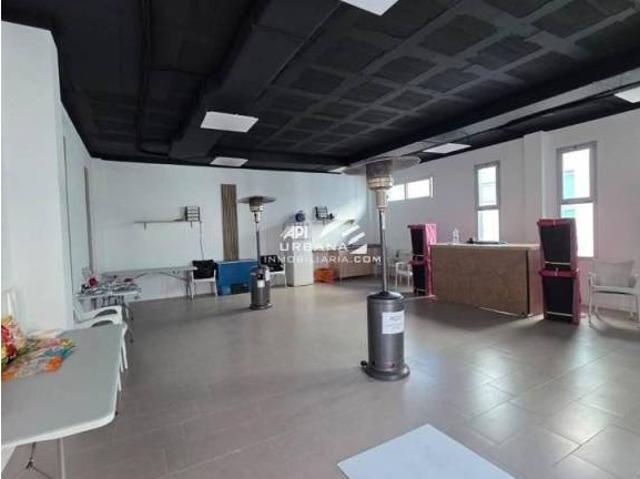 Local Comercial en venta en Lucena, Andalucía