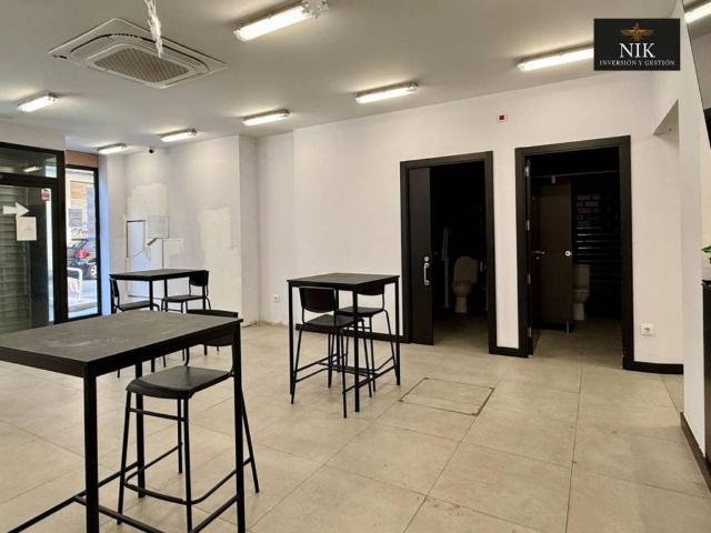 Local Comercial en venta en Usera, Madrid