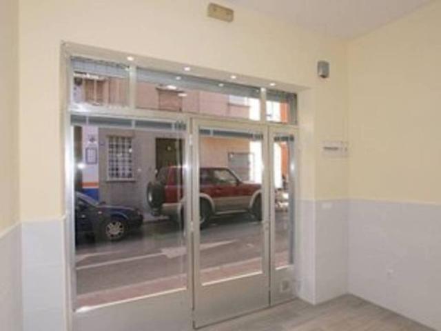 Local Comercial en venta en Madrid, Almenara
