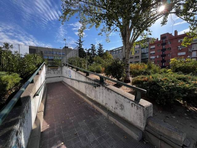 Local Comercial en venta en Ciudad Lineal, Madrid