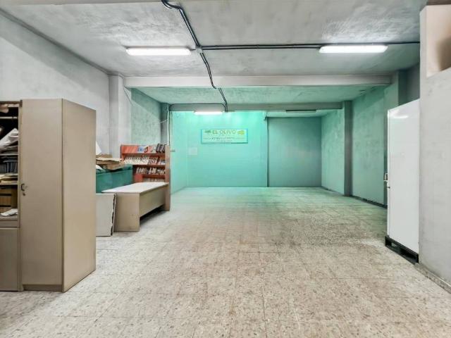 Local Comercial en venta en Usera, Madrid