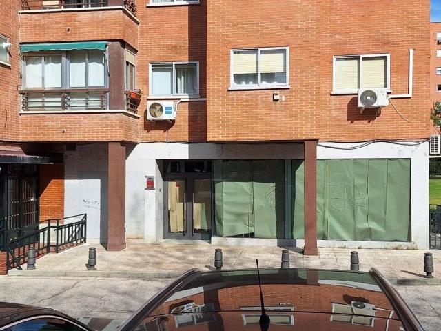 Local Comercial en venta en Madrid, Santa Eugenia