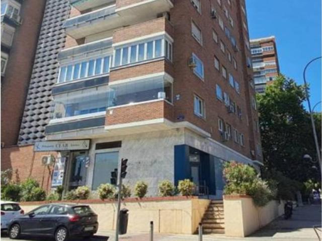 Local Comercial en venta en Ciudad Lineal, Madrid
