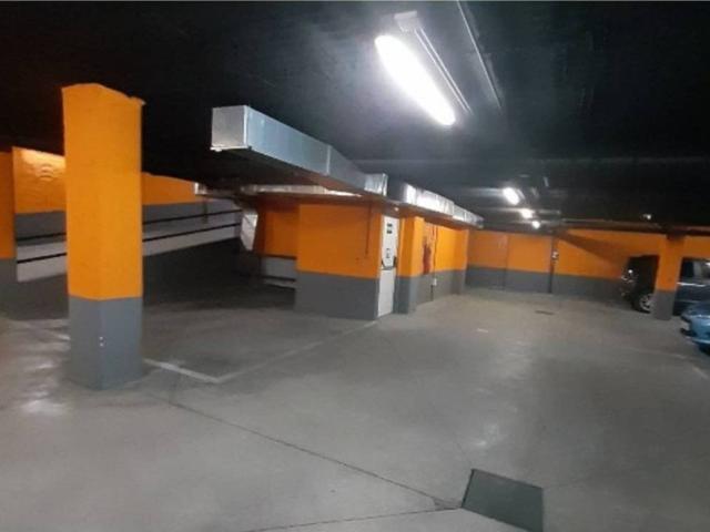 Local Comercial en venta en San Juan Bautista, Madrid