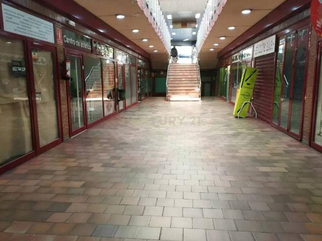 Local Comercial en venta en Majadahonda, Madrid