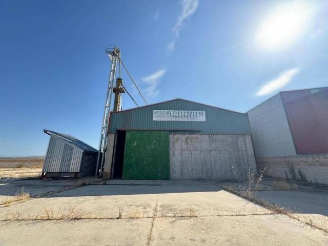 Local Comercial en venta en Malpica De Tajo, Castilla-La Mancha