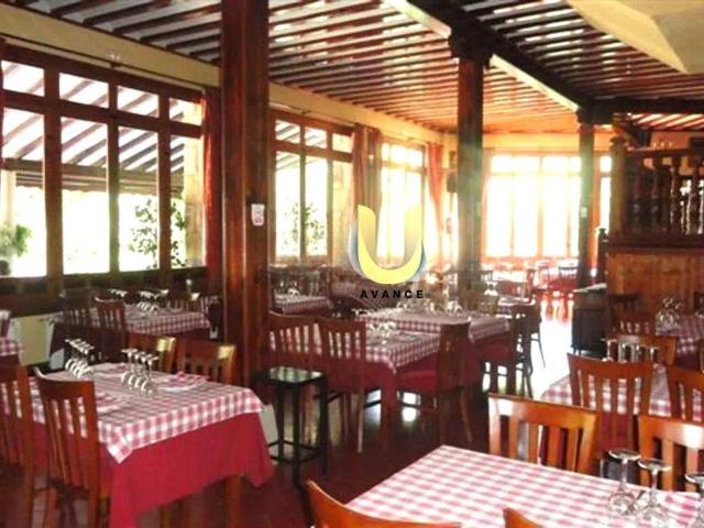 Local Comercial en venta en Manzanares El Real, Madrid