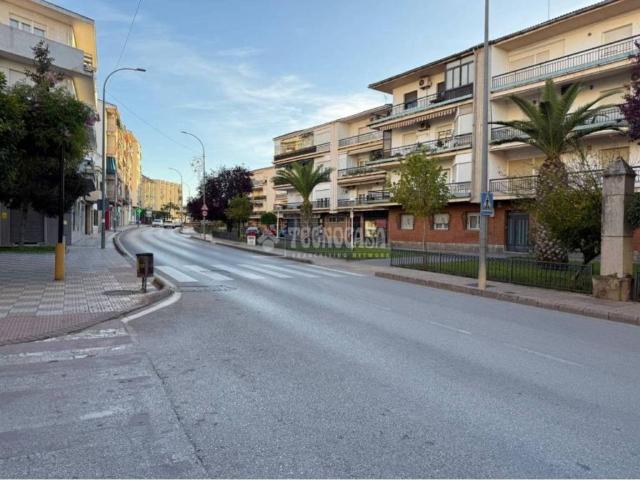 Local Comercial en venta en Martos, Andalucía