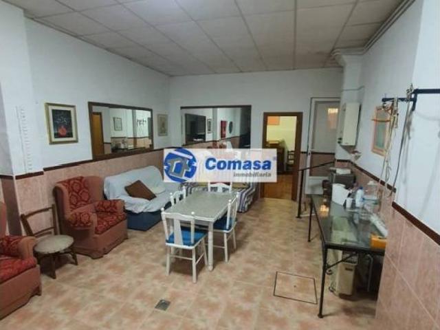 Local Comercial en venta en Martos, Andalucía
