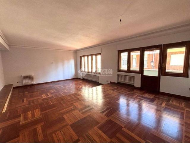 Local Comercial en venta en Medina Del Campo, Castilla y León